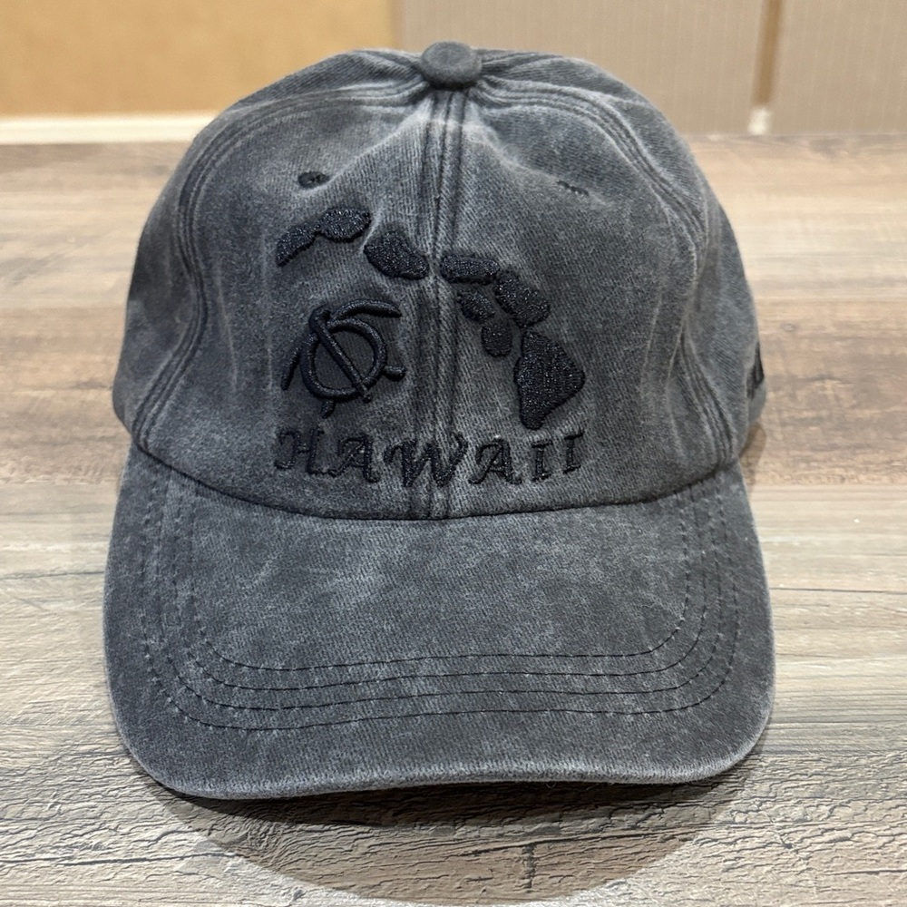 Gray Hawaii Embroidered Cap